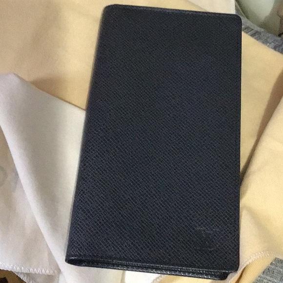 Lv Taiga Wallet - Picture 1 of 1